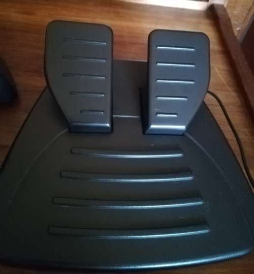 THRUSTMASTER CHALLENGE UNIVERSAL 5 - in 1 FERRARI