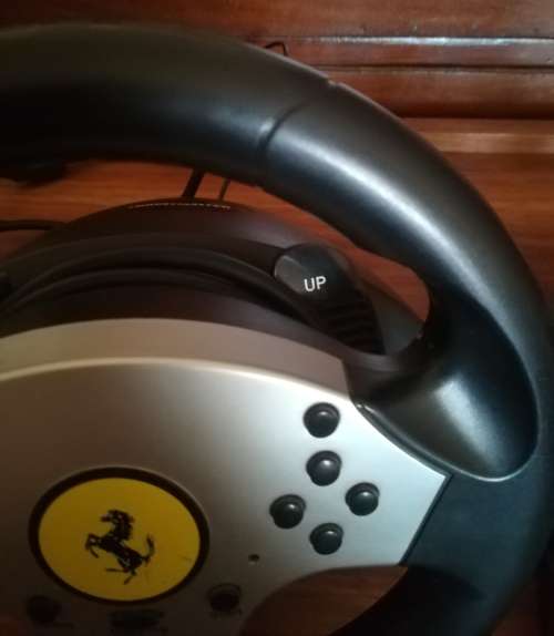 THRUSTMASTER CHALLENGE UNIVERSAL 5 - in 1 FERRARI