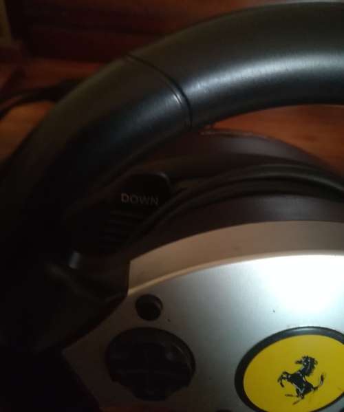 THRUSTMASTER CHALLENGE UNIVERSAL 5 - in 1 FERRARI