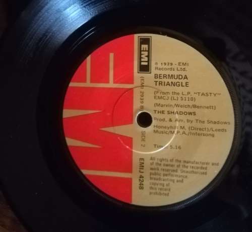 THE SHADOWS 45RPM RECORD