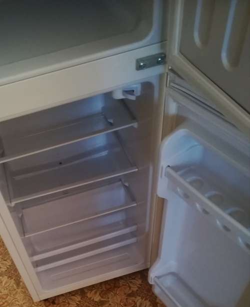 GOLDAIR 130liter doubledoor refrigerator. Like new. Length 102cm. Width 40cm. (NO DELIVERY)