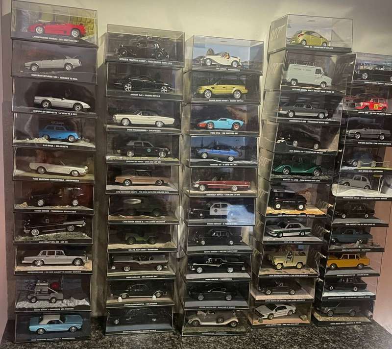 007 collectable Cars