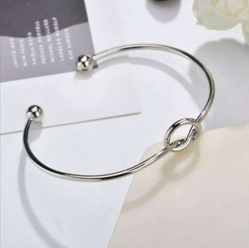 Infinite Knot Bangle