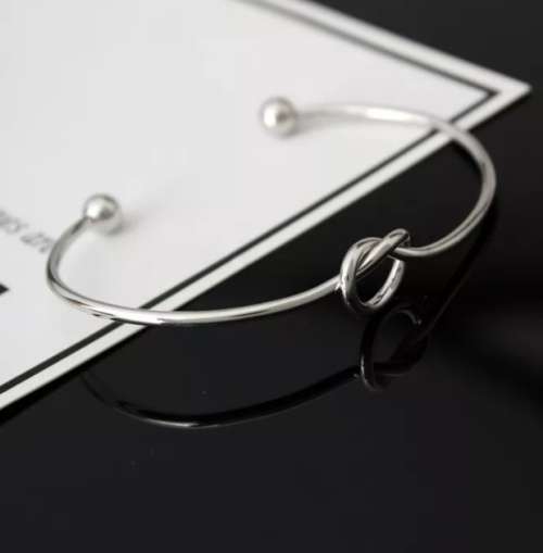 Infinite Knot Bangle