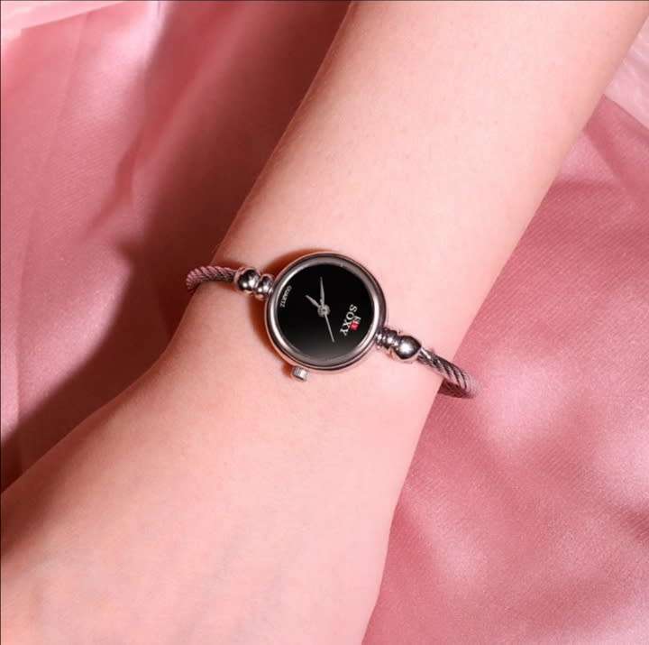 Women`s Watch Stainless Steel Bangle Bracelet Quatz Watch