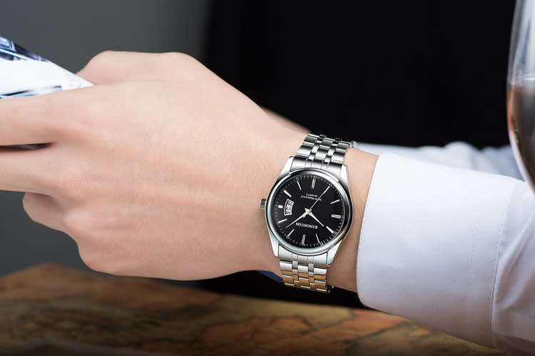 Men's Wrist Watch Kingnuos Stainless Steel Strap Calendar Displays Watch