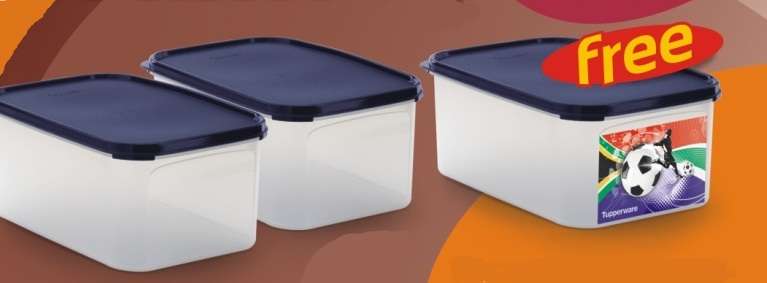 Tupperwares LIFETIME GUARANTEE Soccer Set Container ( 4.3L x 1 )