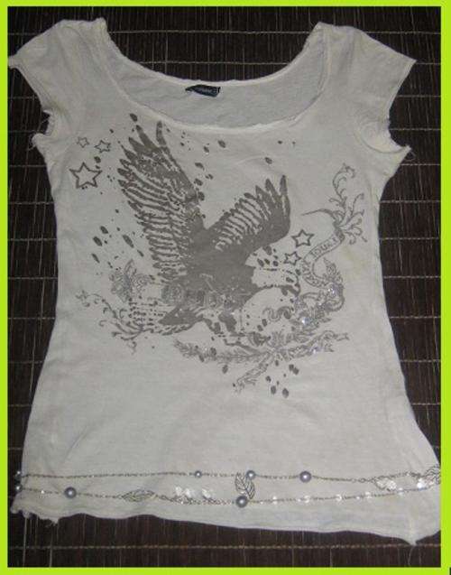 Trendy Ladies Top - Great with jeans