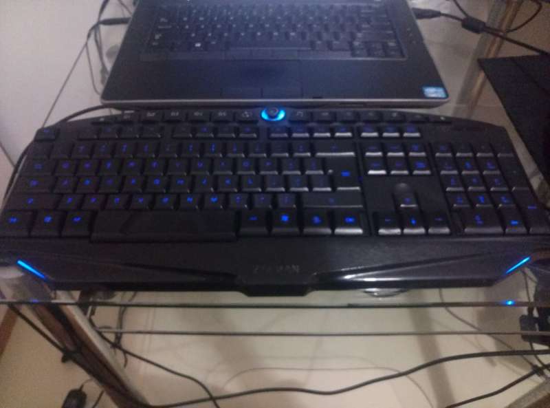 Zalman ZM-K400G Blue/Red LED USB Gaming Keyboard (Programmable Keys, No Reserve)