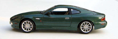 1:18 Maisto Aston Martin DB7 Vantage