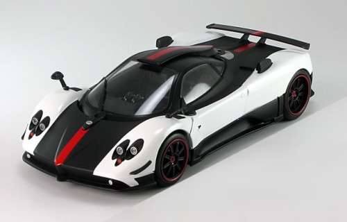 1:18 Mondo Motors Pagani Zonda Cinque