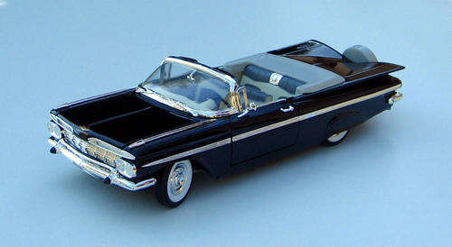 1:18 Yatming 1959 Chevrolet Impala Convertible