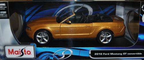 1:18 Maisto Ford Mustang  GT 2010 Convertible