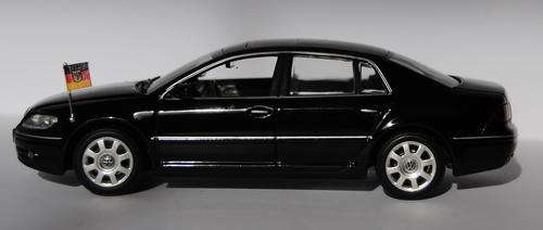 1:43 Minichamps VW Phaeton