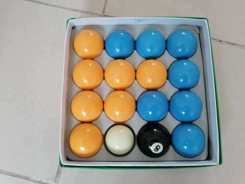 pool balls colour
