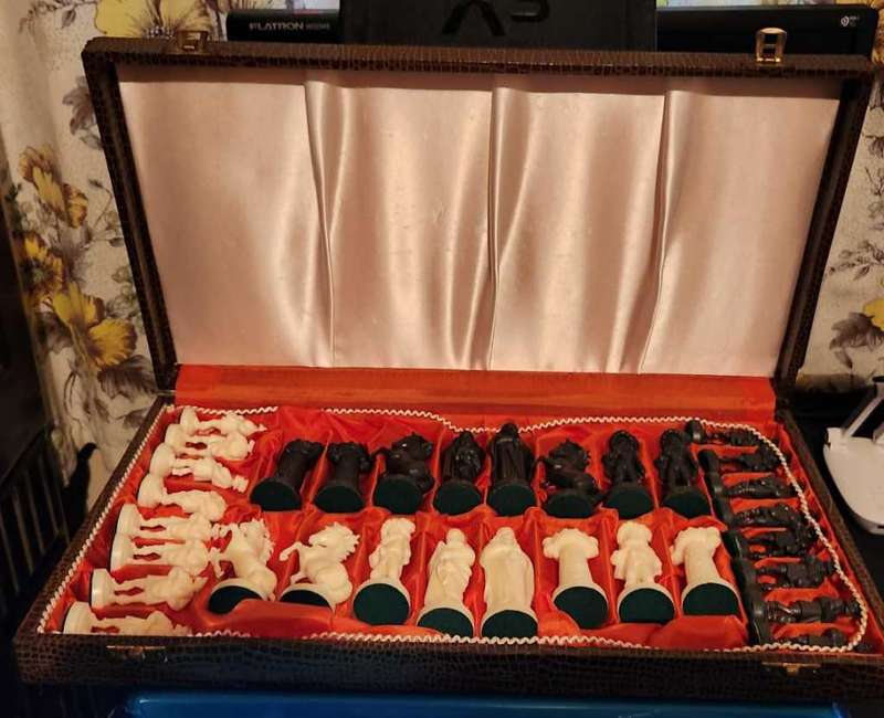 Vintage chess Set