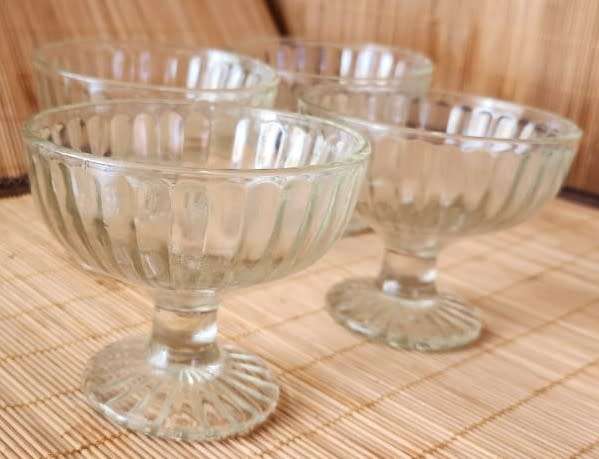 Set of 4 Vintage Clear Glass/ Dessert Bowls