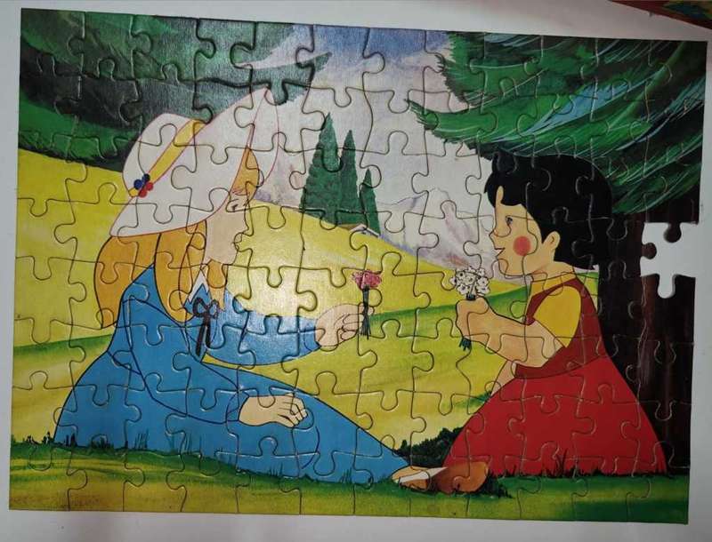 Puzzle Heidi 1 Piece Missing