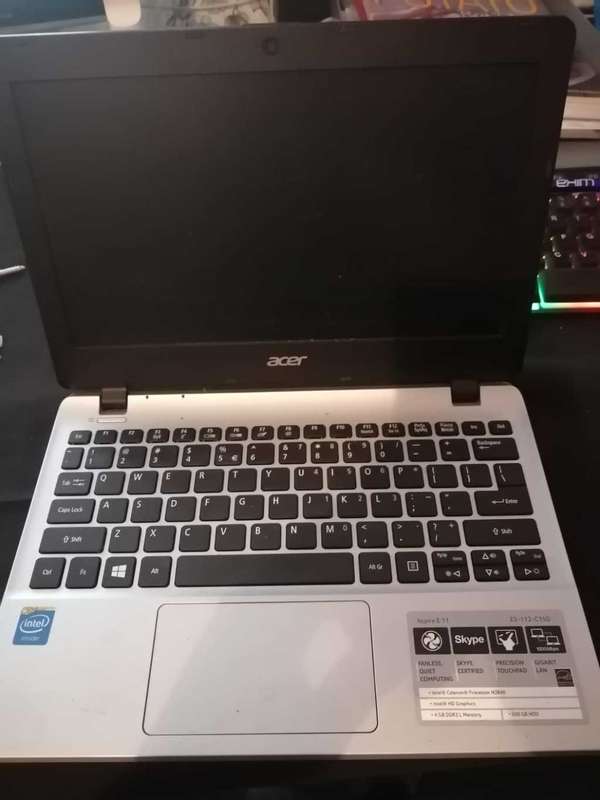 Acer Aspire E11 Notebook (FOR SPARES)