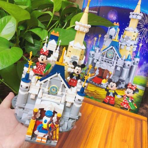 CASTLE BUILDING BLOCKS