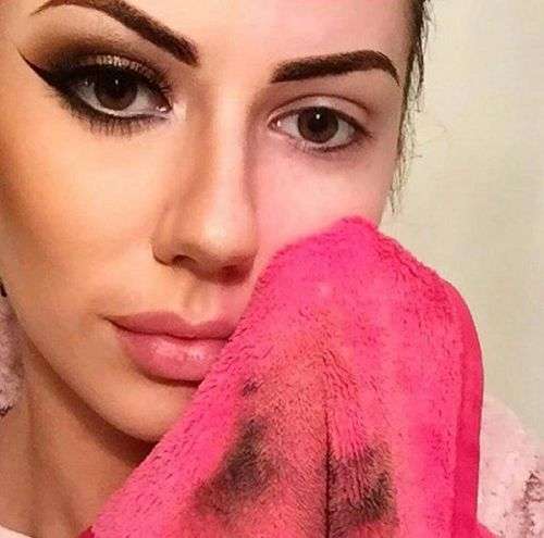 MAKEUP ERASER