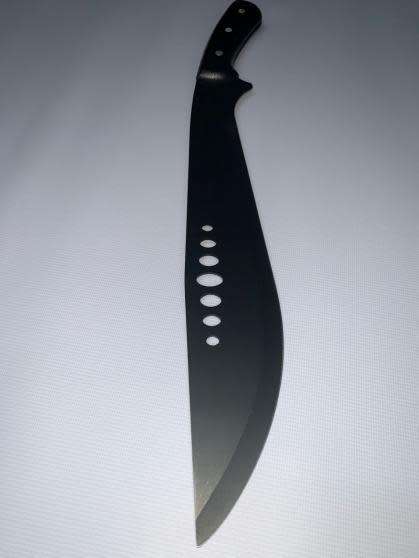 Curved machete