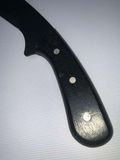 Curved machete