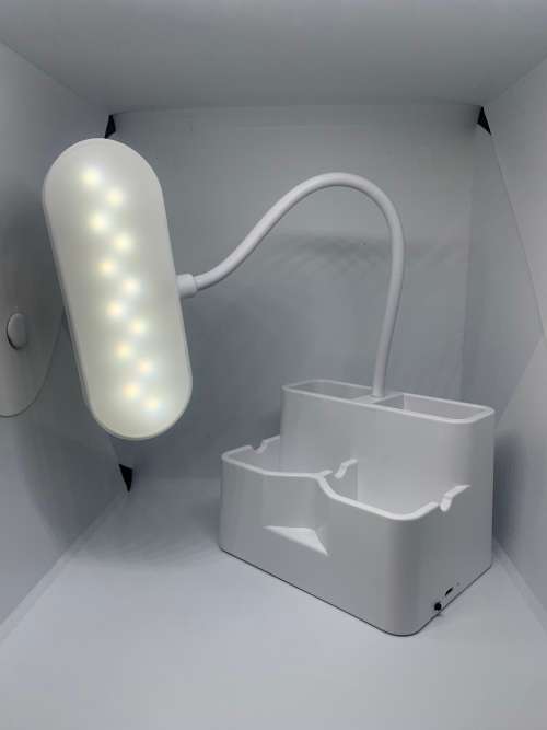 SMALL DESK LAMP WITH PEN AND PHONE HOLDER