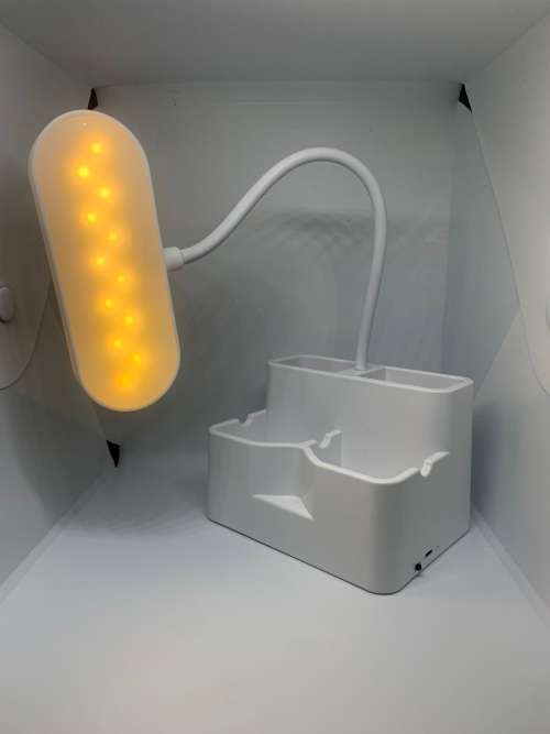 SMALL DESK LAMP WITH PEN AND PHONE HOLDER
