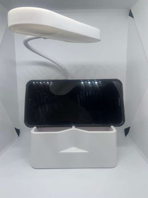 SMALL DESK LAMP WITH PEN AND PHONE HOLDER