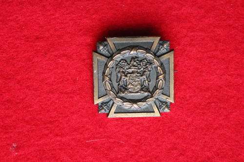 South African WW 2 Military war death plaque / brooch ( Numbered)