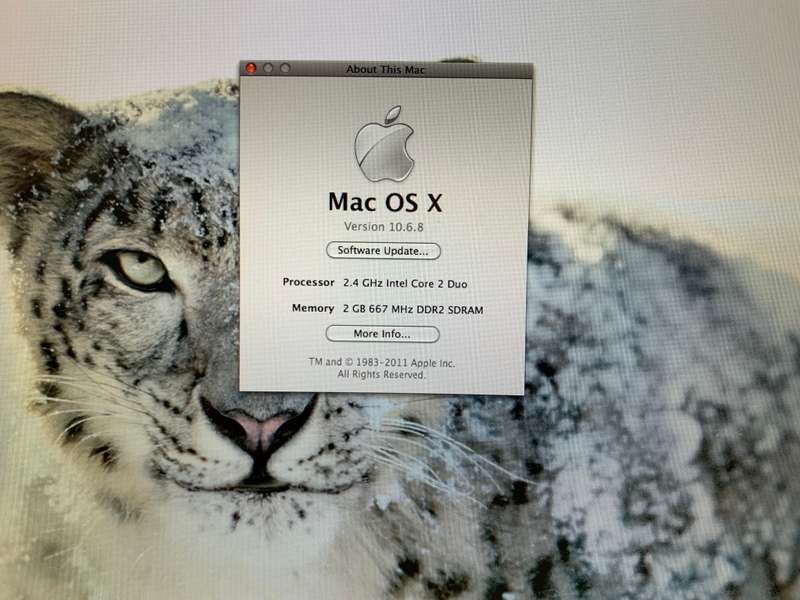 APPLE MAC BOOK PRO EARLY 2008 IN ORIGINAL BOX