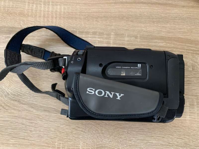 SONY HANDYCAM CCD-TR311E VIDEO 8 XR