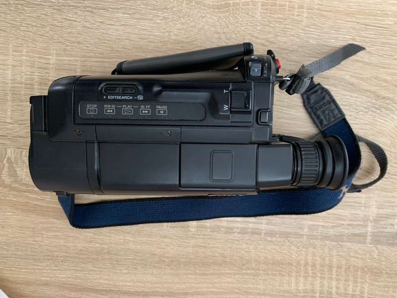 SONY HANDYCAM CCD-TR311E VIDEO 8 XR