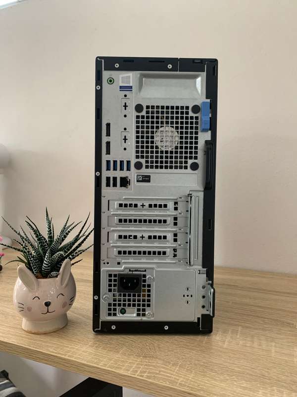 DELL OptiPlex 5060 MT Core i5-8th Gen-256GB M.2 SSD - 16MB RAM - Windows 11 Pro - *MINT CONDITION