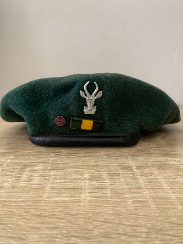 MILITARY INSIGNIA / CLOTHING  - PLUS A RARE ANTIQUE COPPER AND BRASS `STUDS` BOX AND MORE