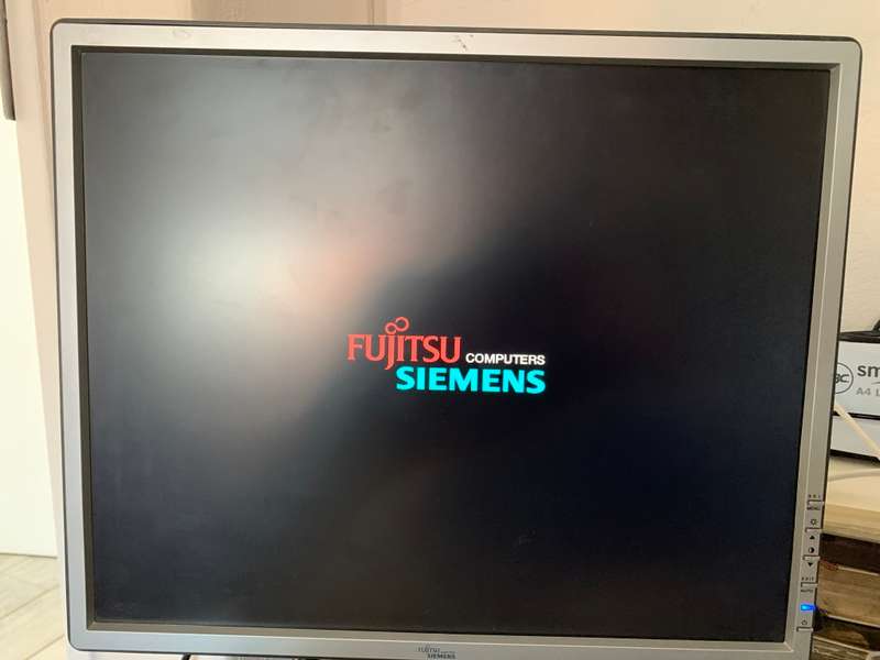 FUJITSU SIEMENS SCALEOVIEW T19-2 19` LCD TFT DISPLAY