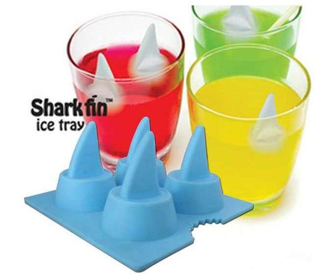 SHARK FIN ICE TRAY
