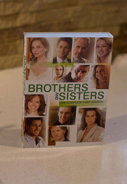 Brothers& Sisters season 1