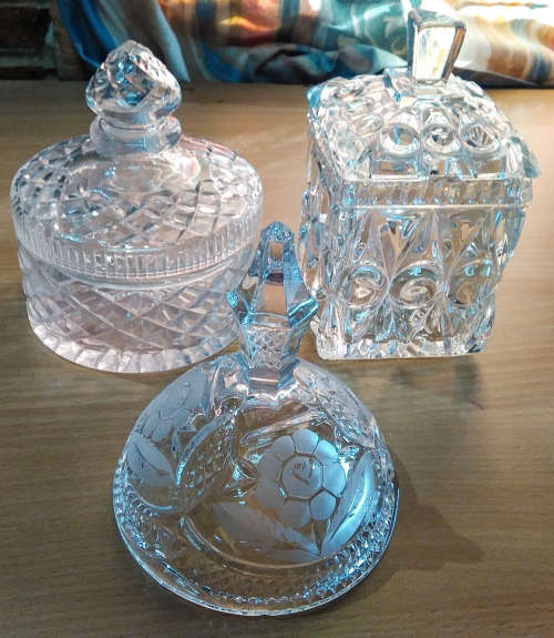Assorted glassware