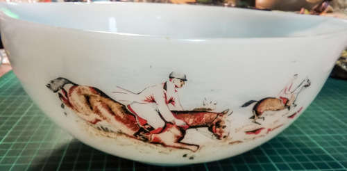 Vintage pyrex mixing bowl