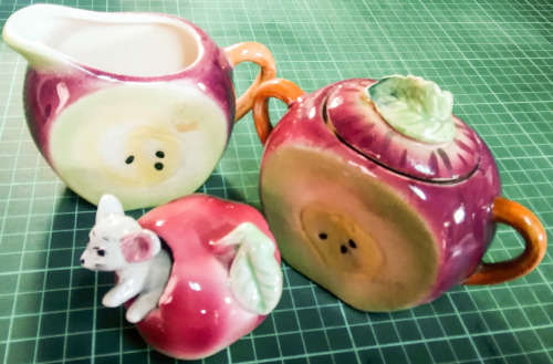 Fruit style sugar bowl and creamer