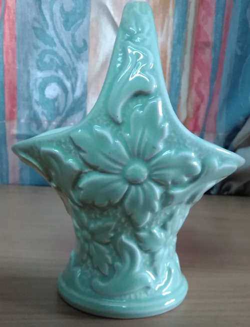 Sylvac posy basket