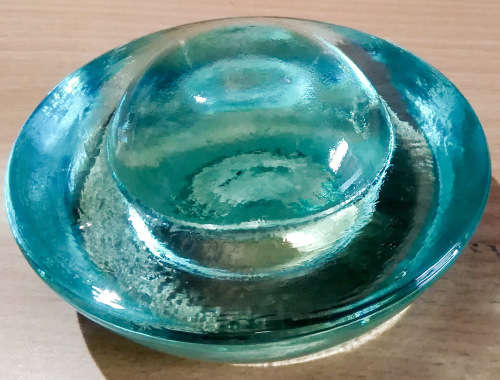 Glass cats eye