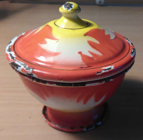 Small enamel pot