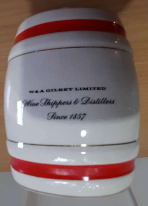 Royal victoria wade scottish decanter