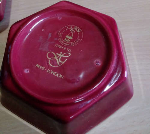 Bell ware bowls