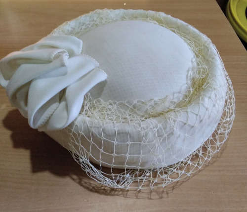 Pill box hat
