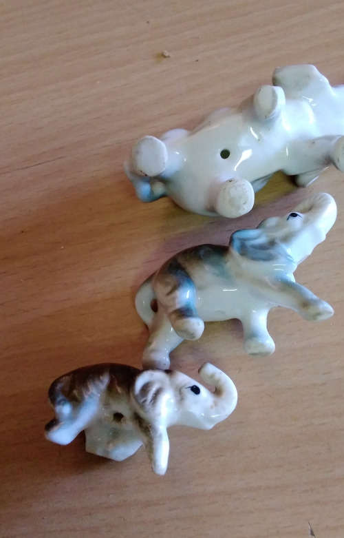 Small elephant set