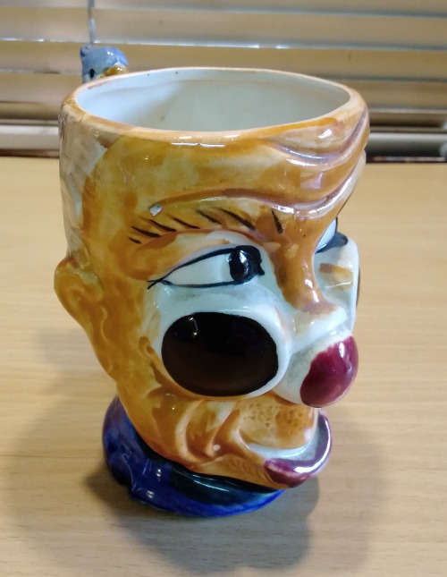 Japan clown toby mug post 1940